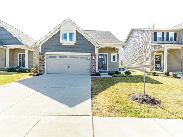 2487 Windswept Farms Dr, Eureka, MO 63025