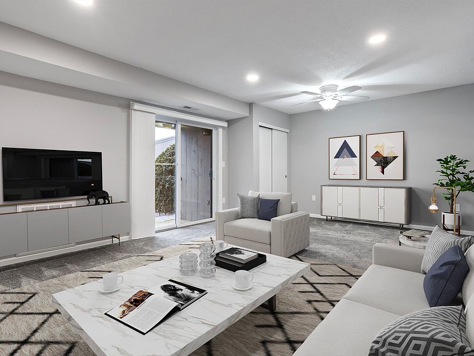 1st image of 7 Blackstone Drive #40