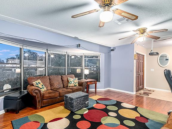 4th image of 1028 Marlin Dr