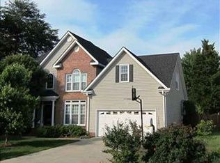 102 Quail Meadow Ln, Greenville, SC 29617