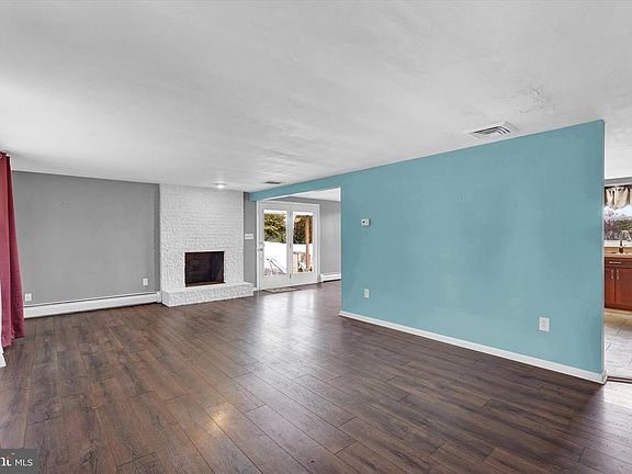 2nd image of 3182 Skylight Dr E