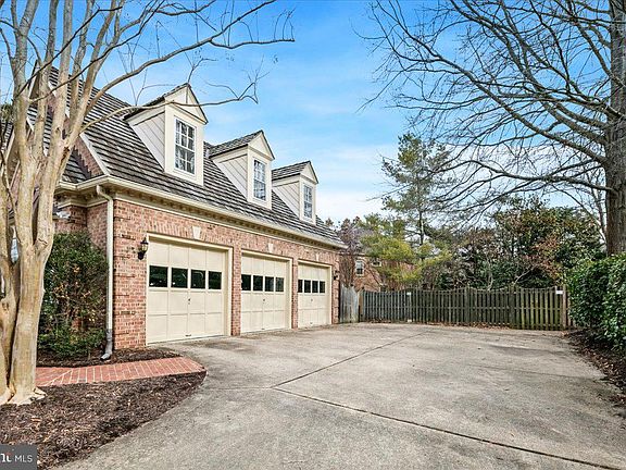 3rd image of 3712 Washington Woods Dr