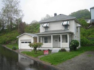 4111 Adena St, Weirton, WV 26062