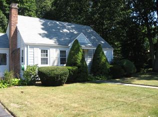 110 Massasoit Dr, Warwick, RI 02888