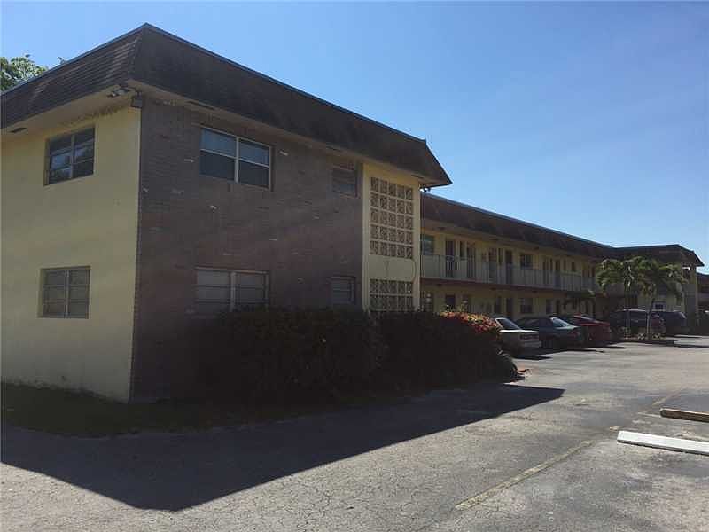 1st image of 19305 NE 2nd Ave APT 2317