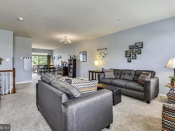 5th image of 1104 Carinoso Cir