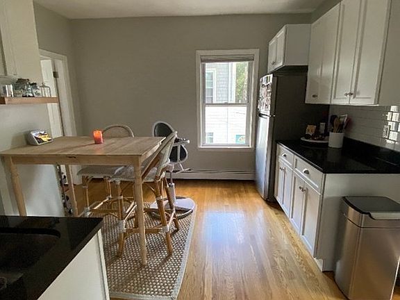 5th image of 18 Wyatt St #1