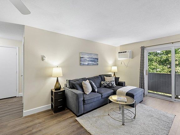 4th image of 132 Eastern Avenue #302
