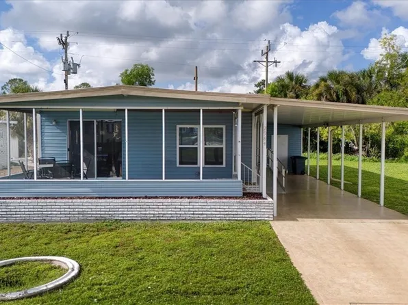 2984 Longview Ln, North Fort Myers, FL 33917