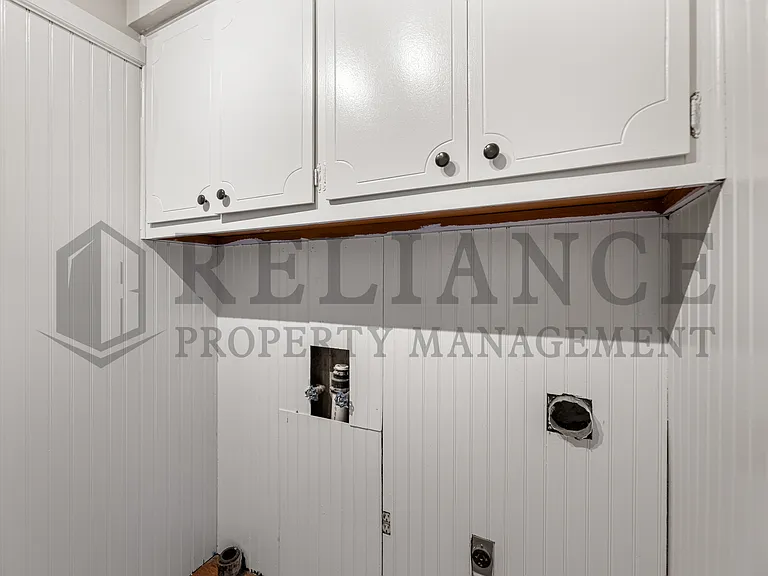 1440 N Community Dr — Photo 22