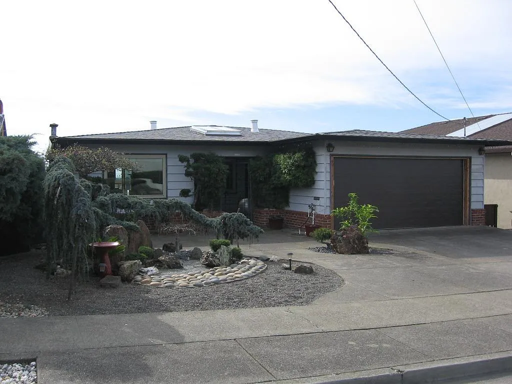 6746 Kenilworth Ave photo 1