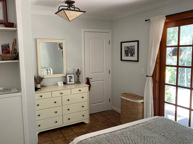 125 Spring Grove Ave — Photo 3