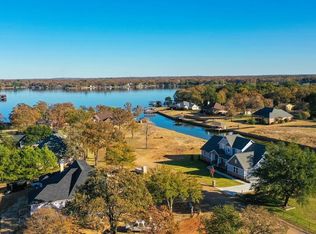 108 Addison Ln, Mabank, TX 75156