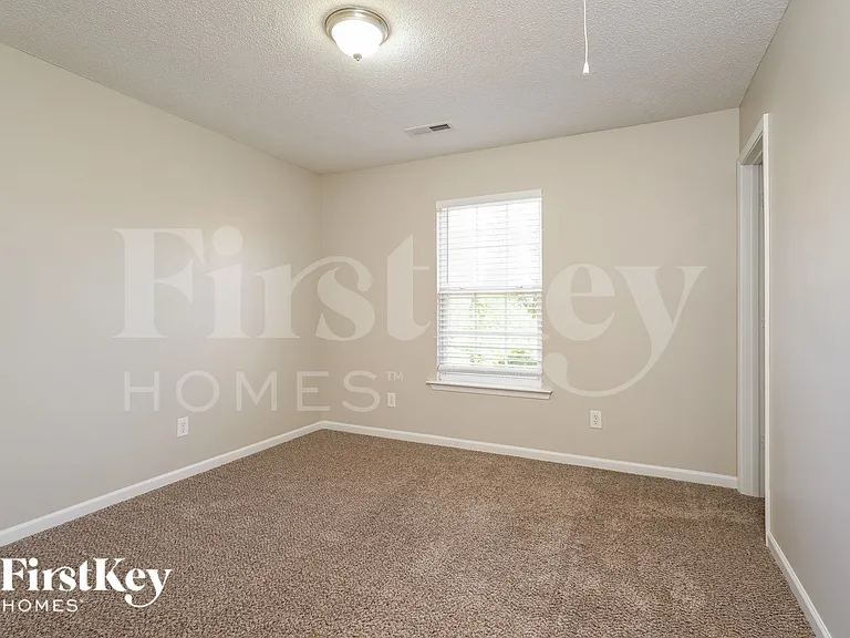 4145 Crestwood Cir — Photo 14