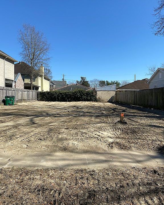 1st image of 341 Metairie Lawn Dr