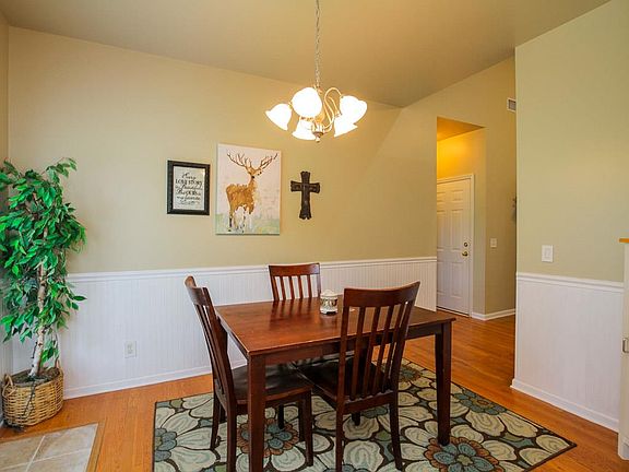 5th image of 4002 Luchan Dr
