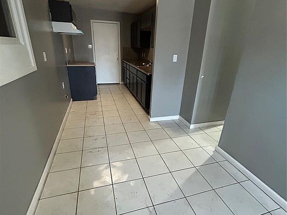 3rd image of 142 Saint Robert Dr