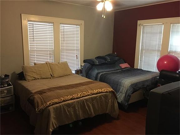 5th image of 520 S 10th Ave