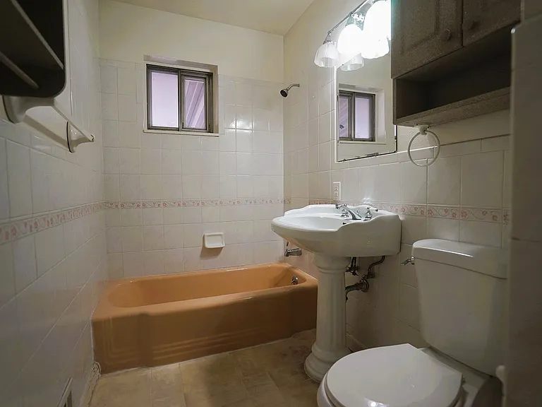 301 Berwick Ave — Photo 12