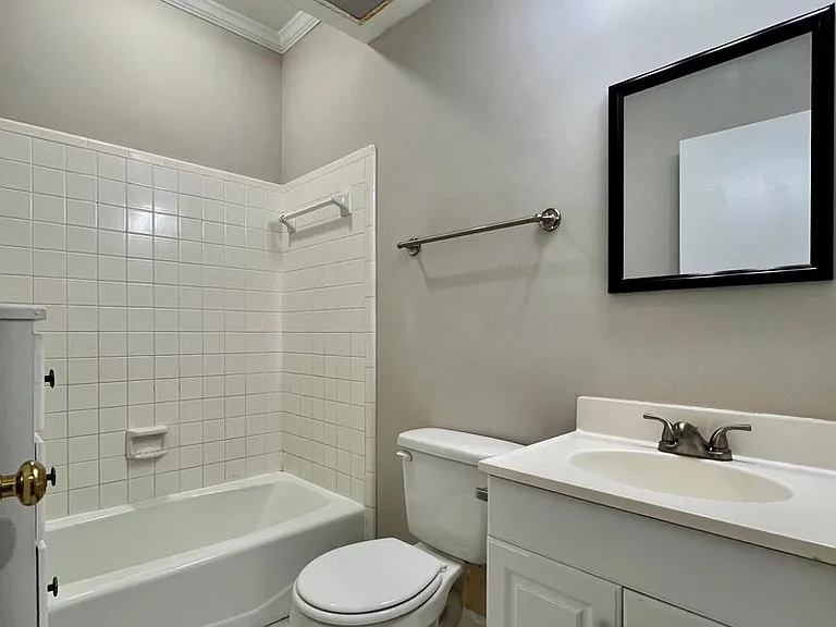 207 Forest View Ct — Photo 22