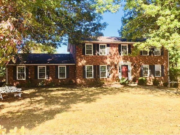 1st image of 604 Douglas Dr