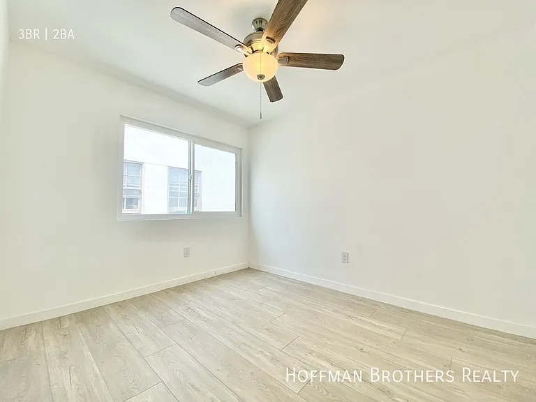 1017 Ocean Park Blvd #7 — Photo 9