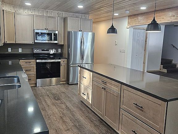 5th image of 6005 Grieme Rd