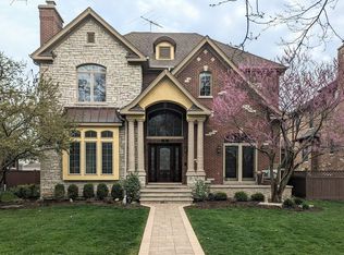 621 S Vine Ave, Park Ridge, IL 60068