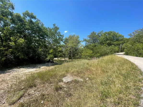 2501 Parthenon Dr, De Soto, MO 63020