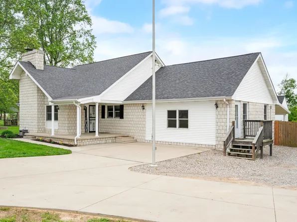 1152 S County Road 1100 E, Seymour, IN 47274