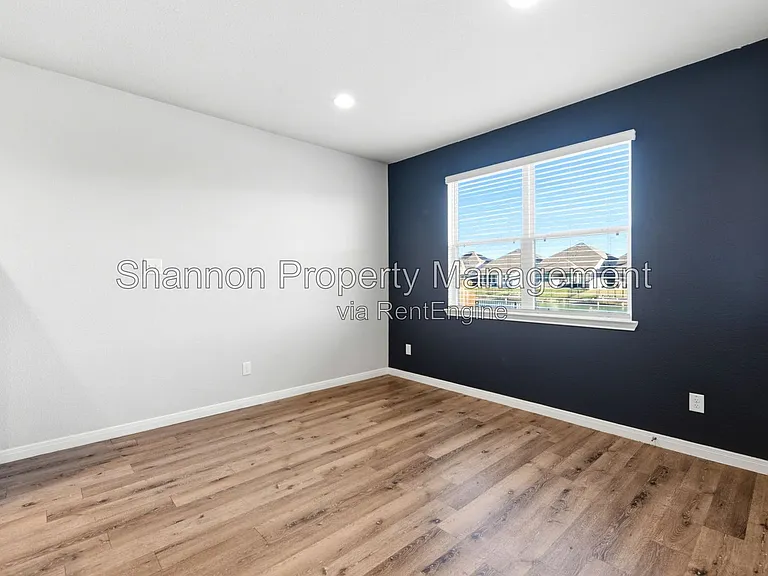24703 Signorelli Way — Photo 16