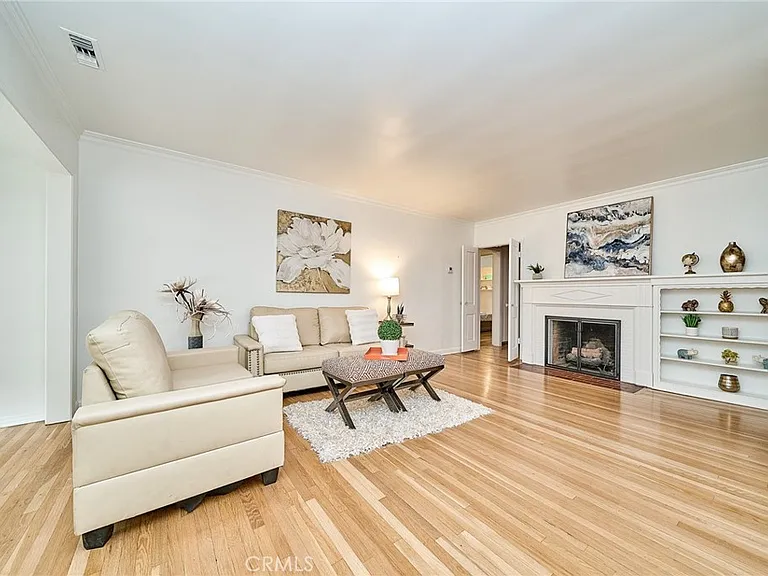 503 Longden Dr — Photo 3