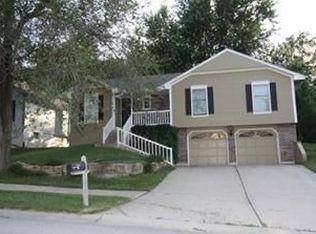 3122 S Bryn Mawr Dr, Independence, MO 64057