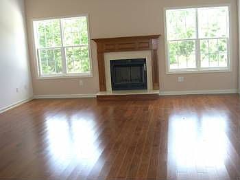 3rd image of 238 Rosewood Mnr