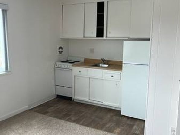 75 Perry St #215