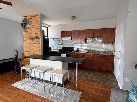 2nd image of 841 W Sunnyside Ave APT 302
