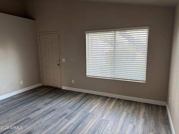 5th image of 5033 E COLBY Street