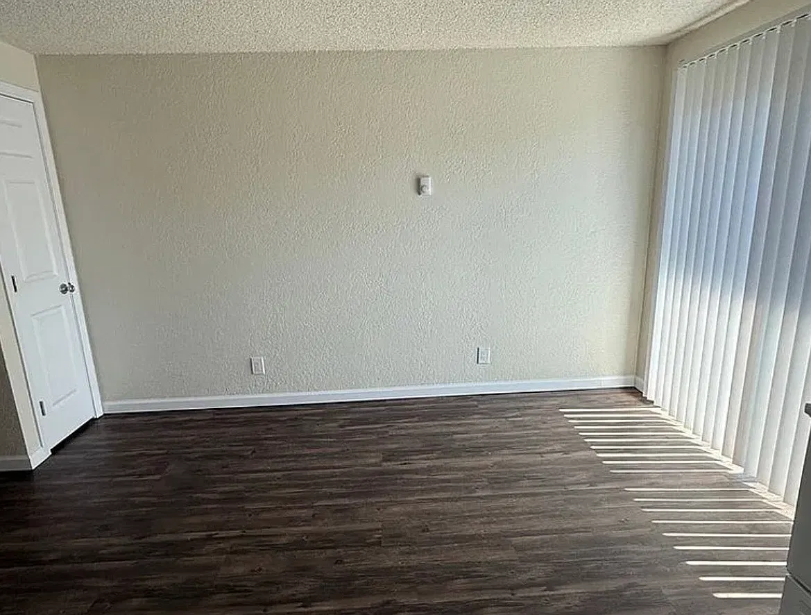 2 bed, 800 sqft, $1,750 — Photo 3