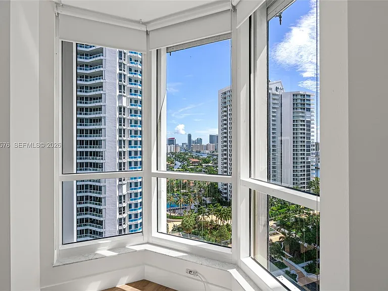 21055 Yacht Club Dr #1903 — Photo 37