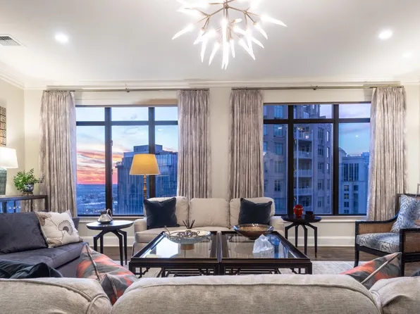 2525 N Pearl St APT 1605, Dallas, TX 75201