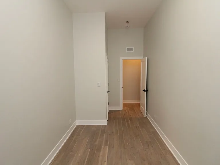 64 E Cedar St #2R — Photo 14