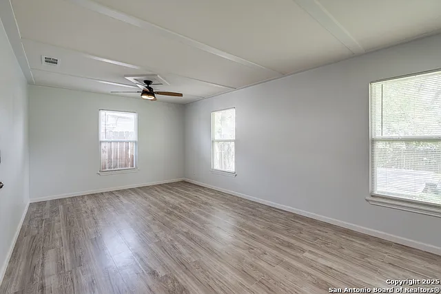 326 Sublett Dr — Photo 13