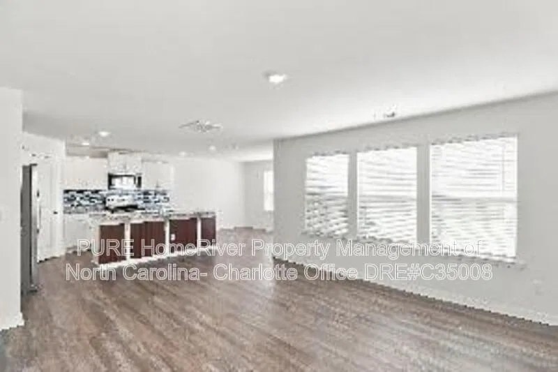 3 bed, 2.5 bath, 1749 sqft, $2,200 — Photo 3