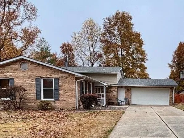 448 E 3rd St, Trenton, IL 62293