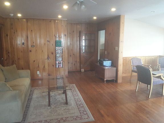 4th image of 325 W Sierra Ave