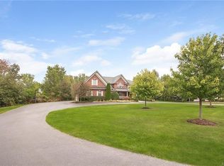 2729 Turning Leaf Dr, Howell, MI 48843