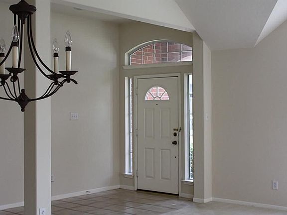 4th image of 5215 Danielle Dr