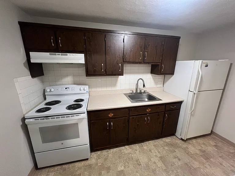 362 Elm St — Photo 5