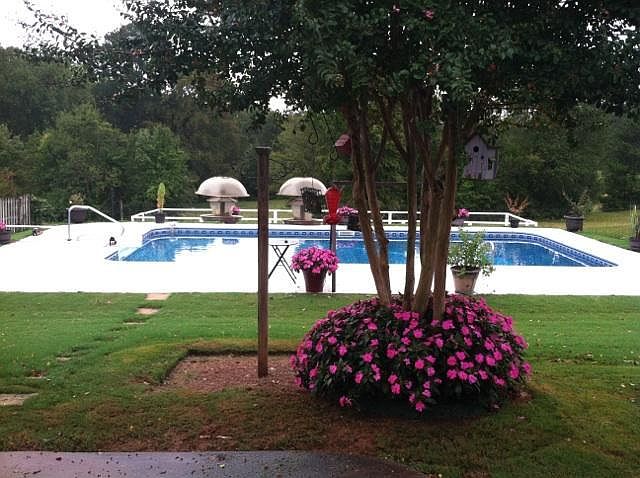 1st image of 511 Waterford Dr