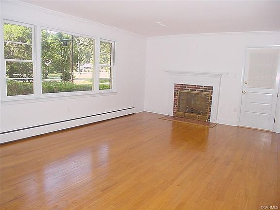 3rd image of 2619 Shoreham Dr